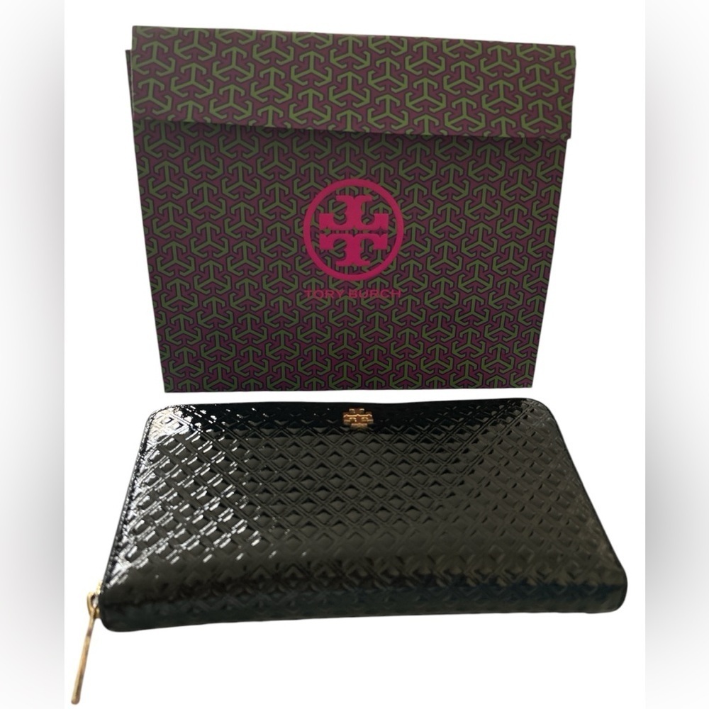 Tory Burch Black Quilted Wallet